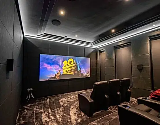 Ev Sinema Salonu Akustiği