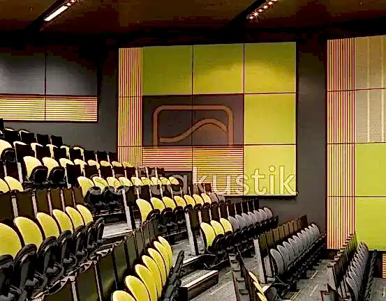 konferans-salonu-akustigi-ve-profesyonel-akustik-cozumler
