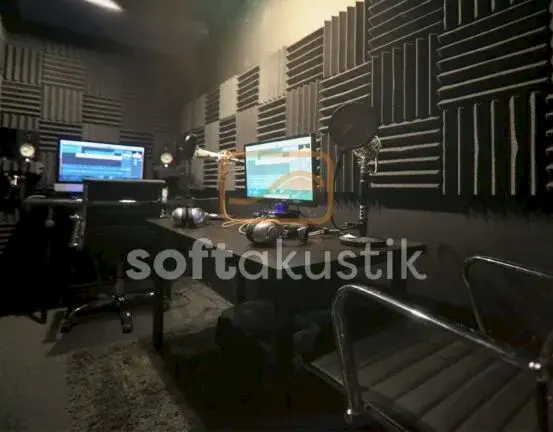 radyo-istasyonu-ses-yalitimi-ve-muzik-yayin-kalitesi