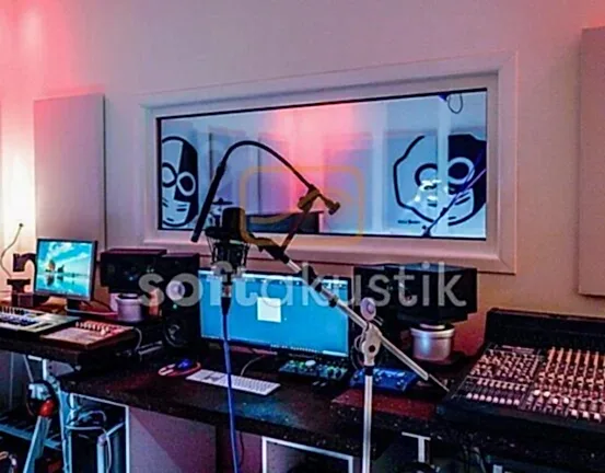 reji-odasi-akustigi-ve-bas-trap-kullanimi