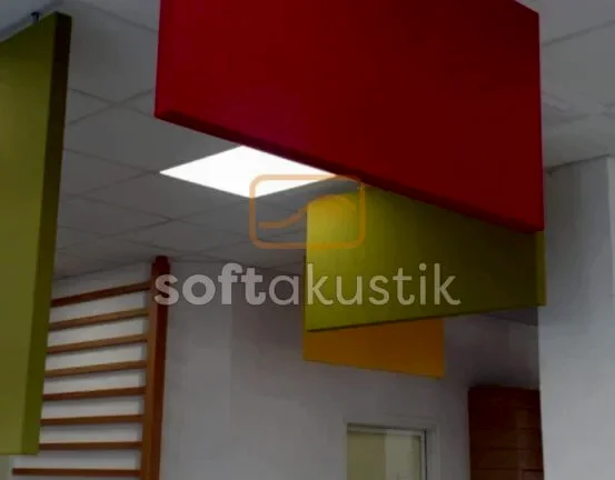 baffle-akustik-yuzer-tavan-paneli-acik-ofis-cozumu